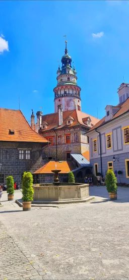 Jednodenní výlet Český Krumlov + Hluboká nad Vltavou